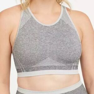 NWT Spanx Seamless Ombre Cross Back Sports Bra Spacedye Cloud Grey